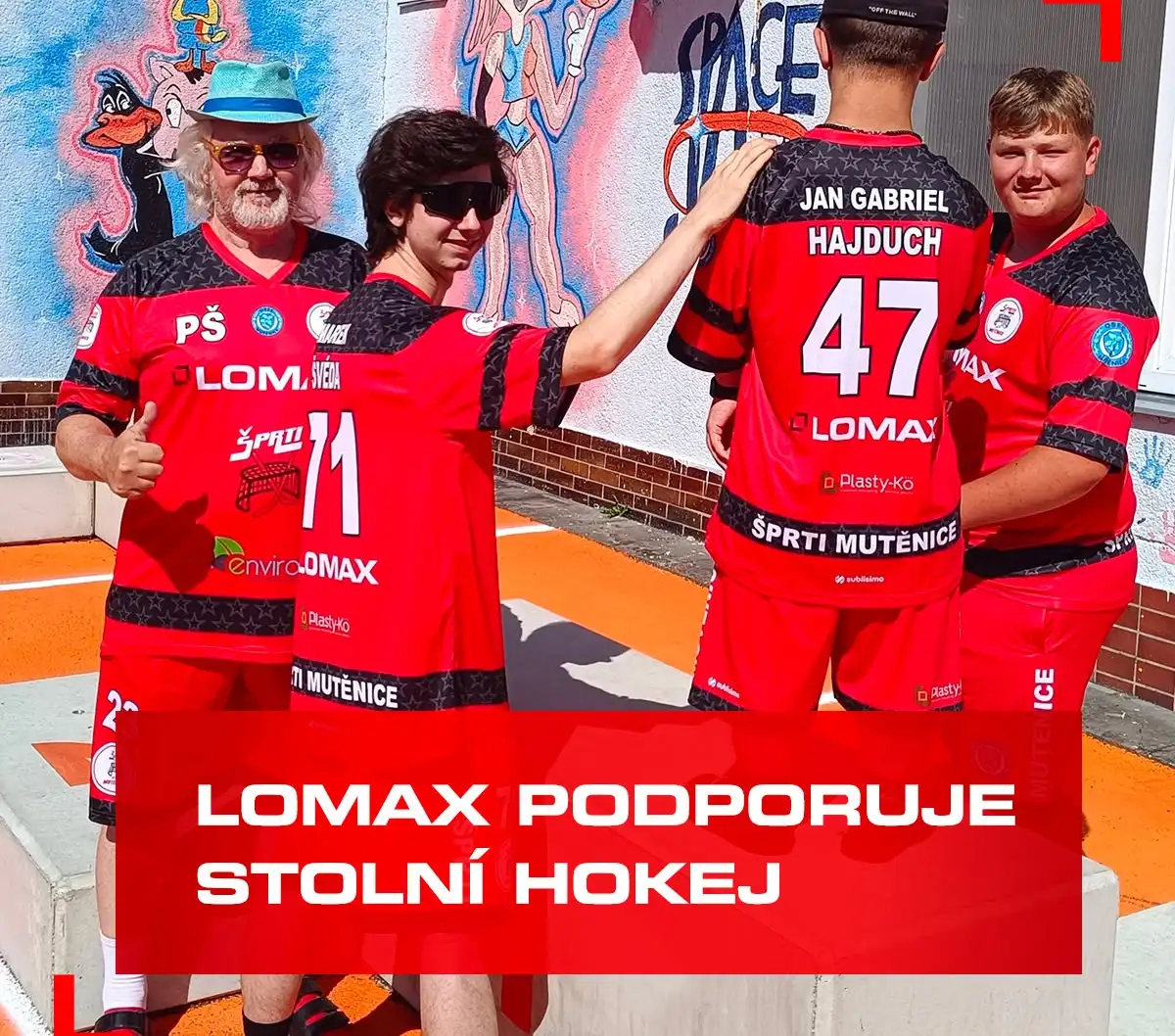 ŠPRTI v nových dresech s logem sponzora LOMAX